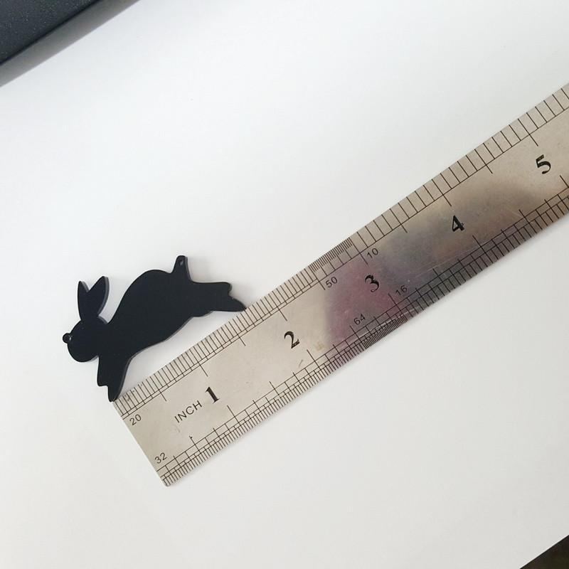 Søt Løpende Kanindyr Choker Design For Kvinner